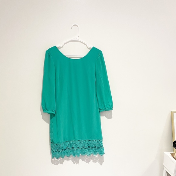 Sequin Hearts Dresses & Skirts - Sequin Hearts Green Midi Dress Size 5